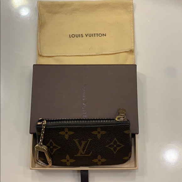 Louis Vuitton Accessories - Louis Vuitton key 🔑 pouch